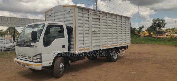 Isuzu NQR 2010 - thumbnail 3