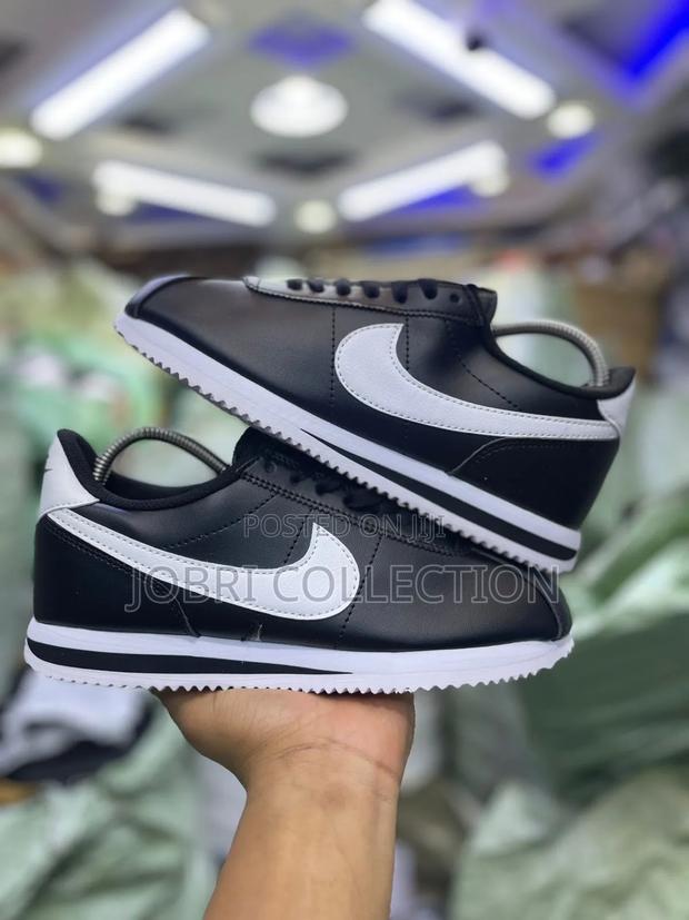 Nike Cortez “Black White “
Quality Sneakers