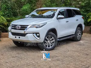 Toyota Fortuner 2.8 D AWD 2019 White