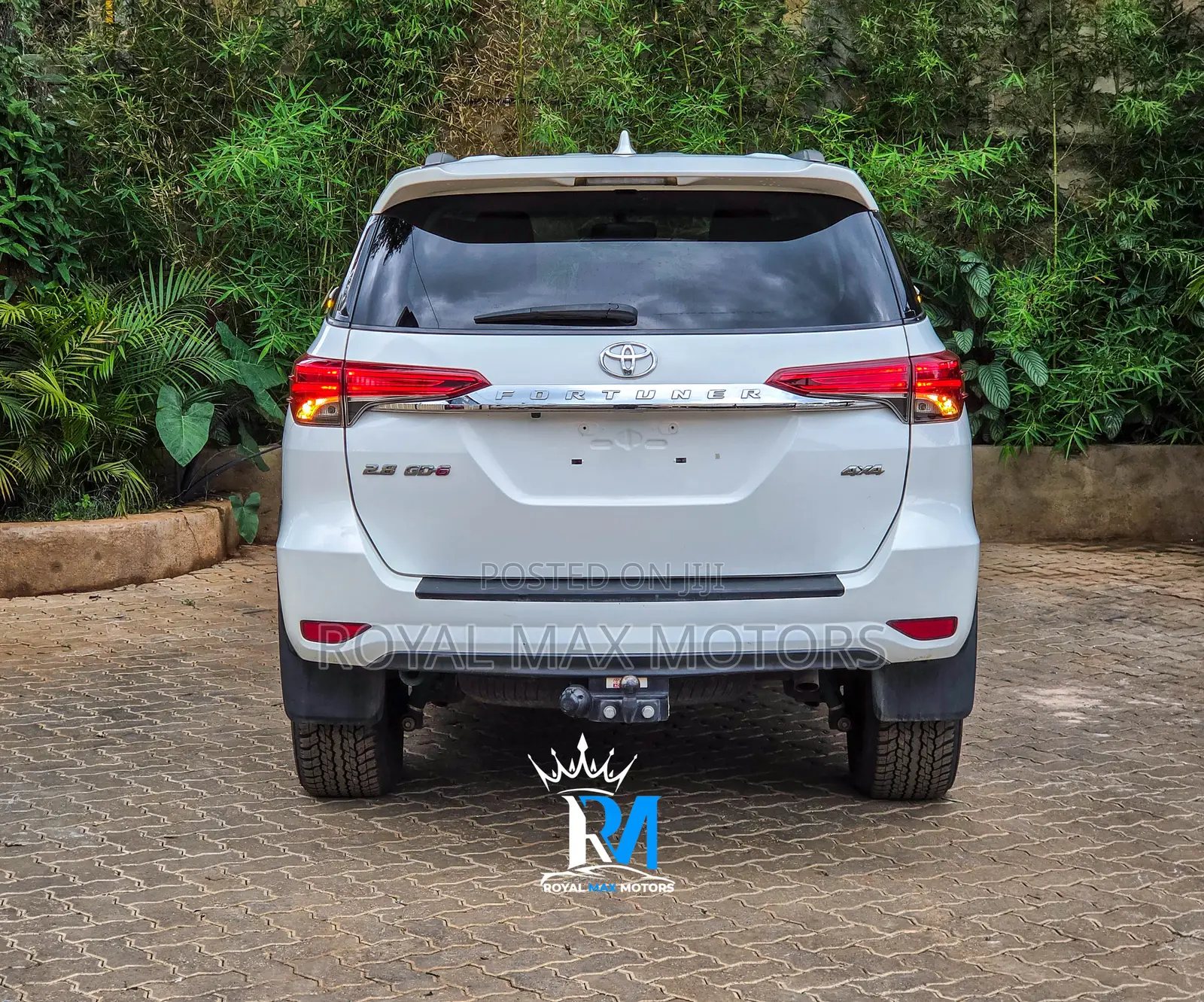 Toyota Fortuner 2.8 D AWD 2019 White