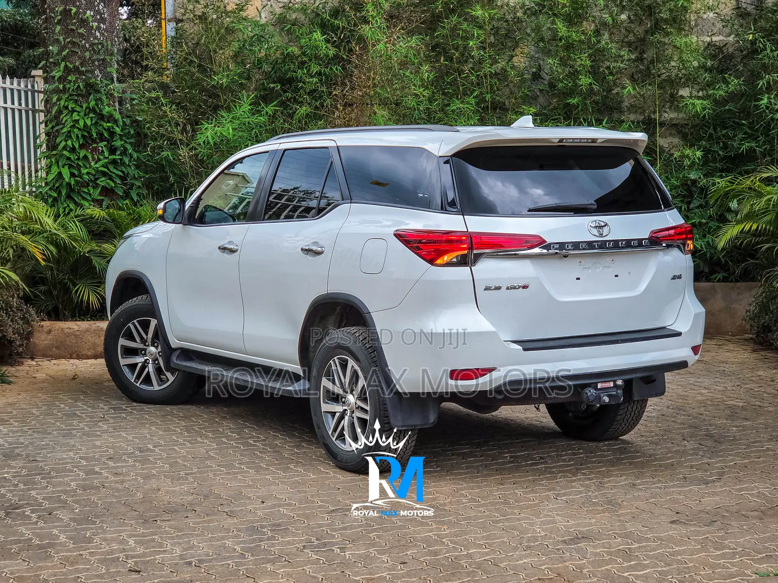 Toyota Fortuner 2.8 D AWD 2019 White