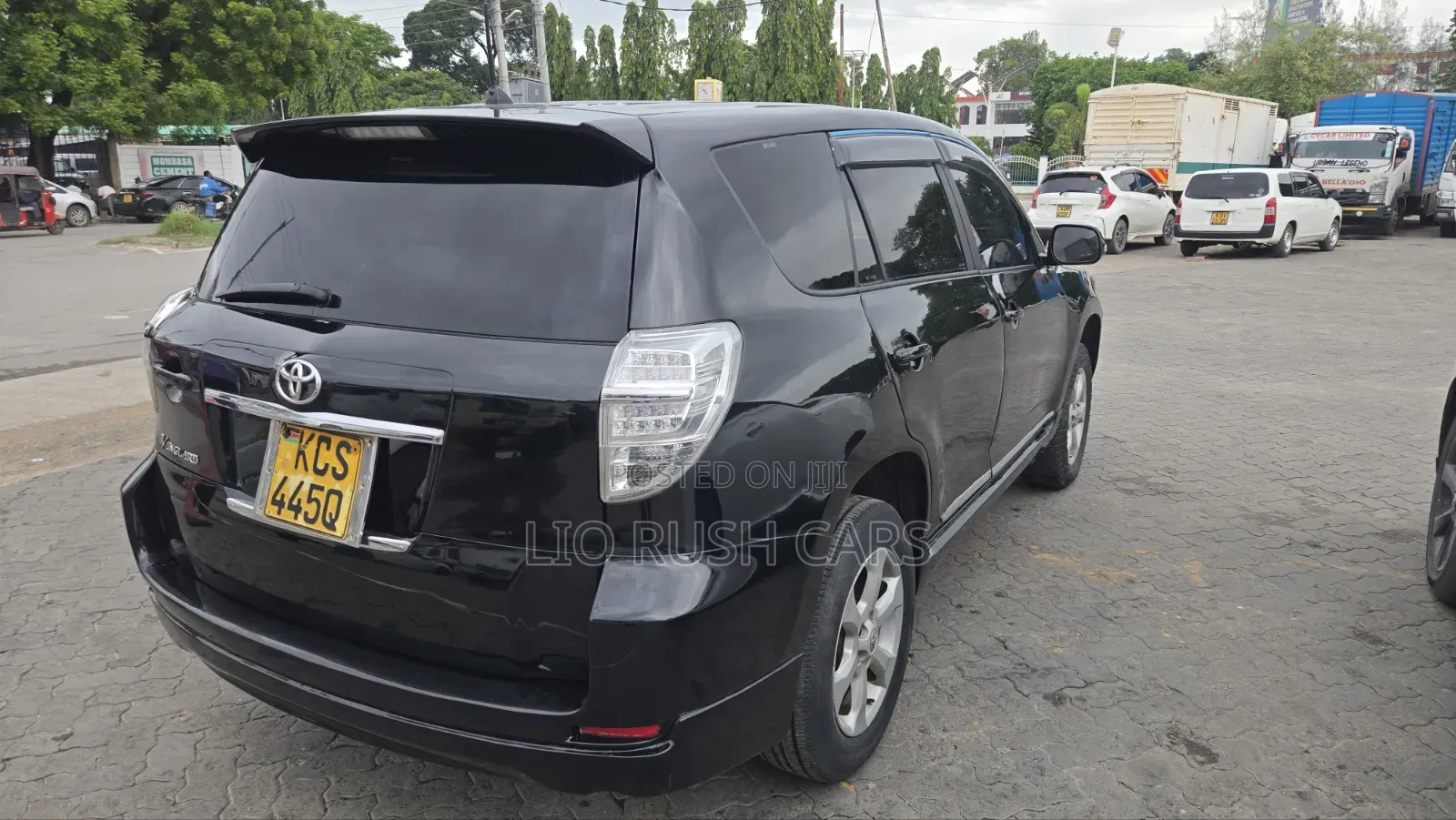 Toyota Vanguard 2011 Black