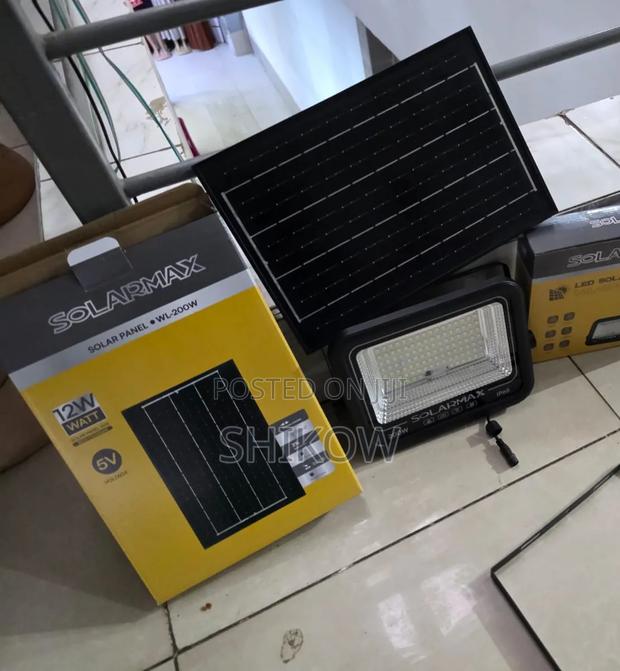 Solarmax 500w Dusk-to-Dawn Floodlight