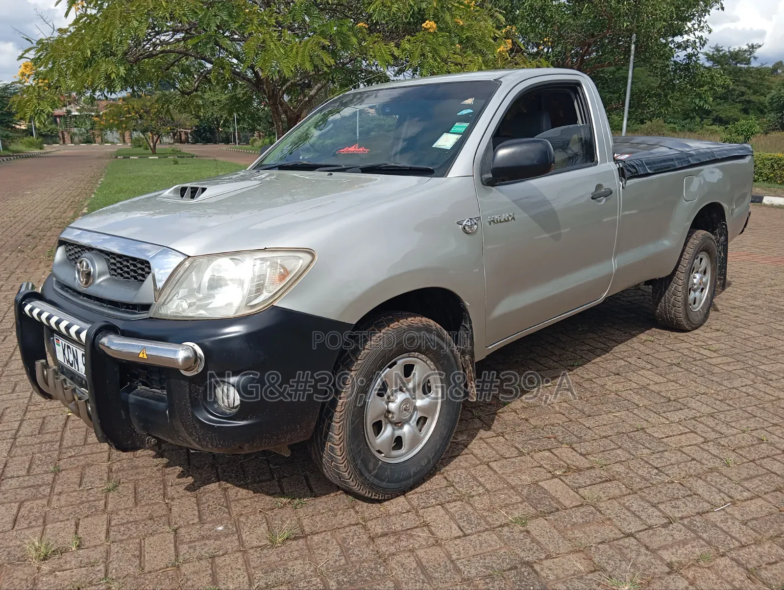 Toyota Hilux 2010 Silver