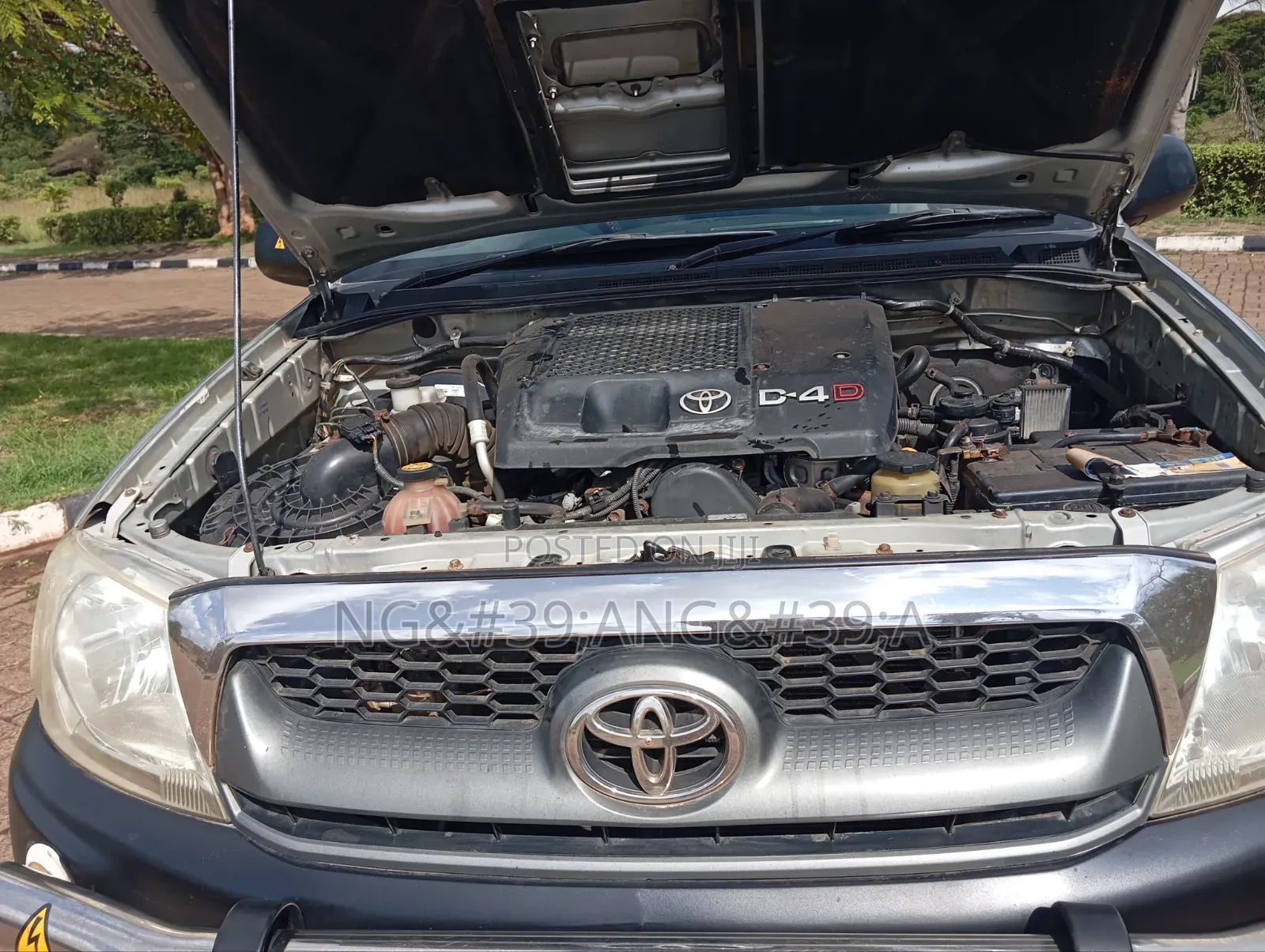 Toyota Hilux 2010 Silver