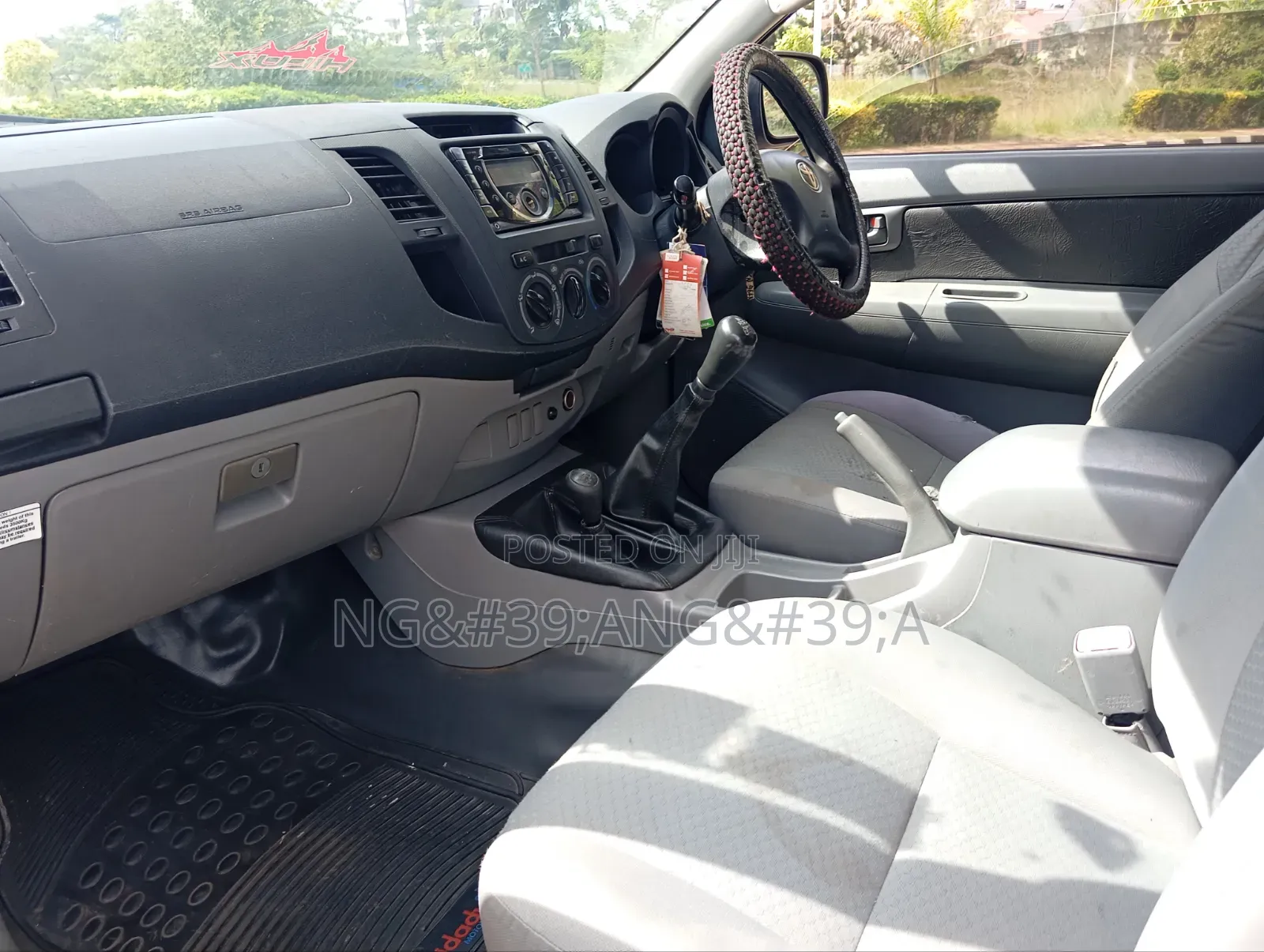 Toyota Hilux 2010 Silver