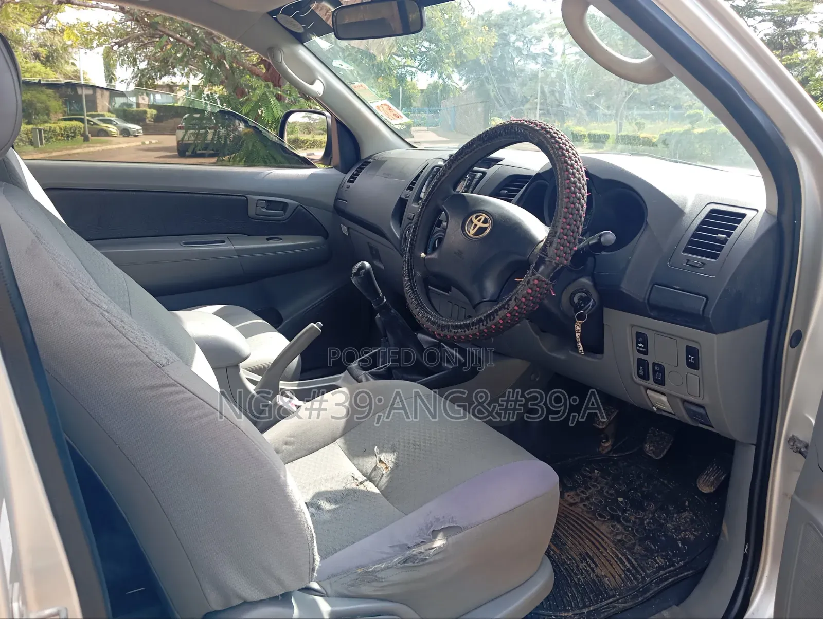 Toyota Hilux 2010 Silver