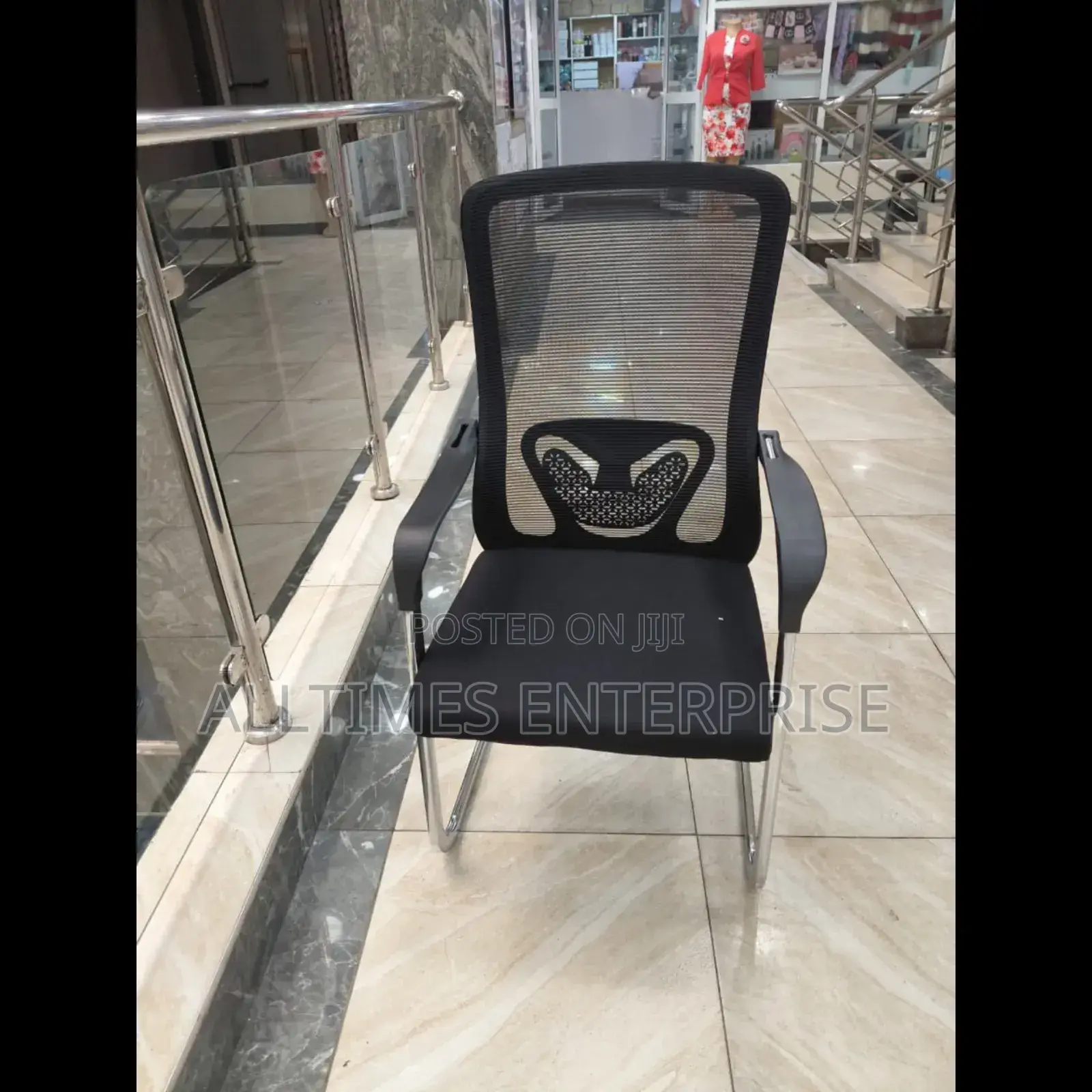 Non-Rolling Gests Office Chair