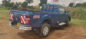 Toyota Hilux 2.5 D-4D 4X4 SRX 2010 Blue