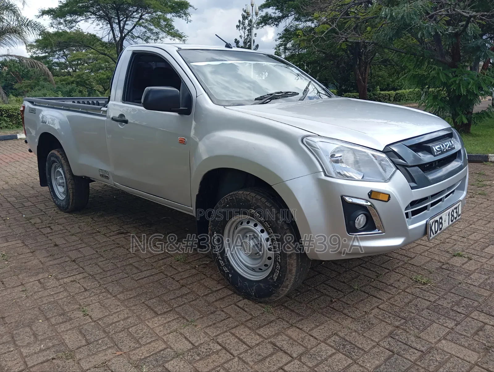 Isuzu D-MAX 2021 Silver