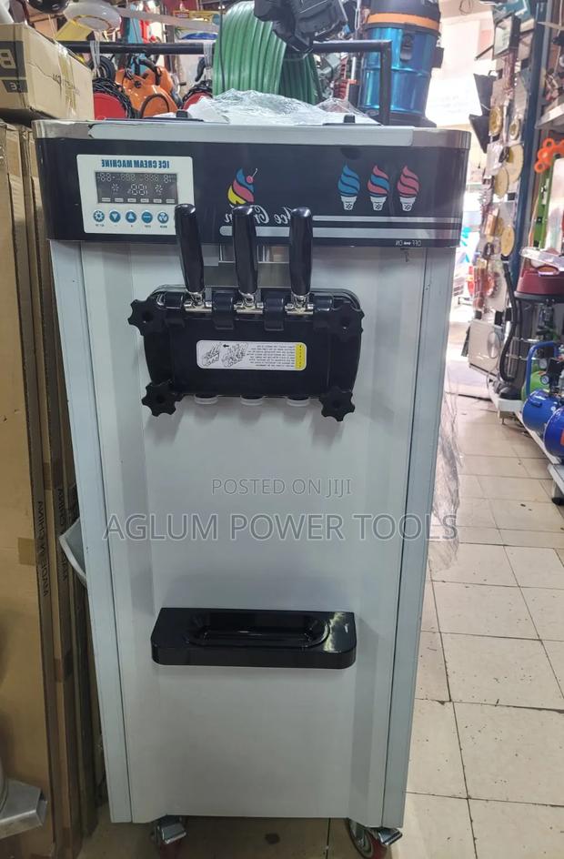 Icecream Machine Automatic 1.7kw - thumbnail 2