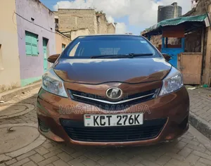 Toyota Vitz 2012 Brown