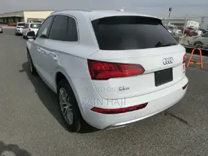 Audi Q5 2.0T Premium AWD quattro 2019 White