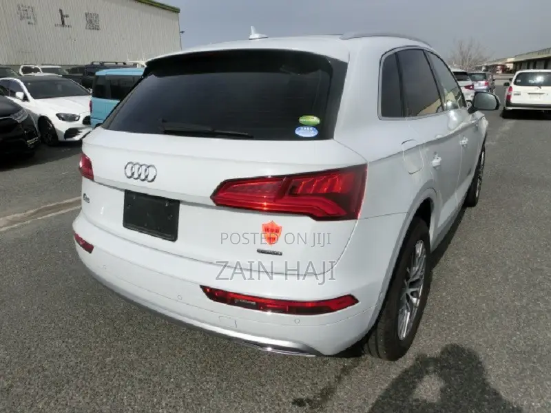 Audi Q5 2.0T Premium AWD quattro 2019 White