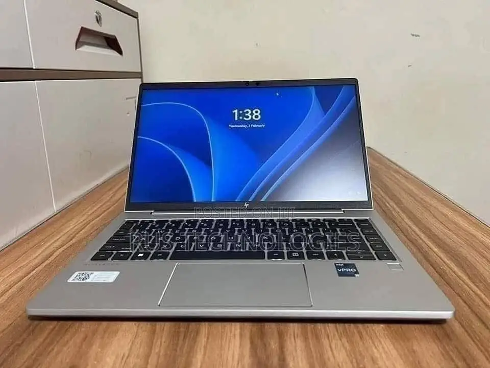 New Laptop HP EliteBook 640 G10 16GB Intel Core i7 SSD 512GB