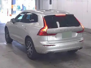 Volvo XC60 2019 Silver