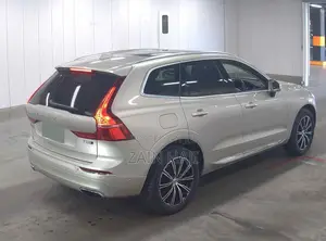 Volvo XC60 2019 Silver