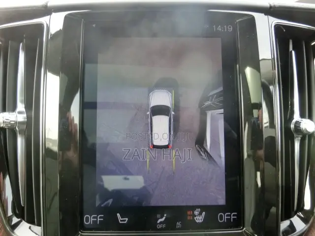 Volvo XC60 2019 Silver