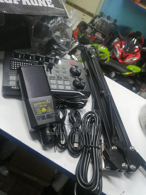 V9 Sound Card With Microphone