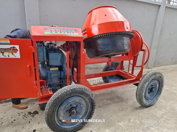 500-Liter Titan Concrete Mixer Powered by a 6.5hp Diesel Engine
