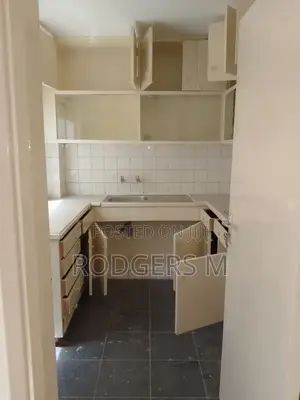3bdrm Apartment in State House Area for rent