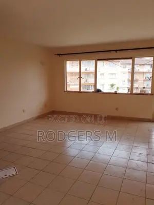 3bdrm Apartment in State House Area for rent