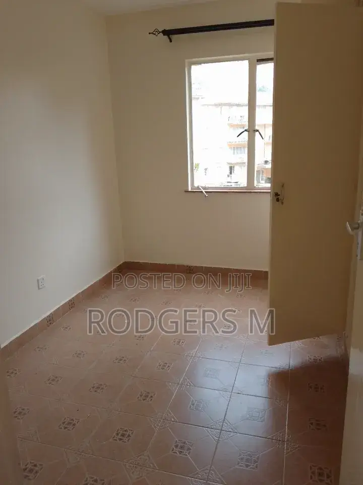 3bdrm Apartment in State House Area for rent