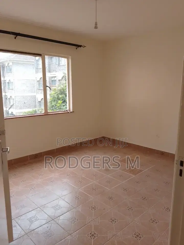 3bdrm Apartment in State House Area for rent