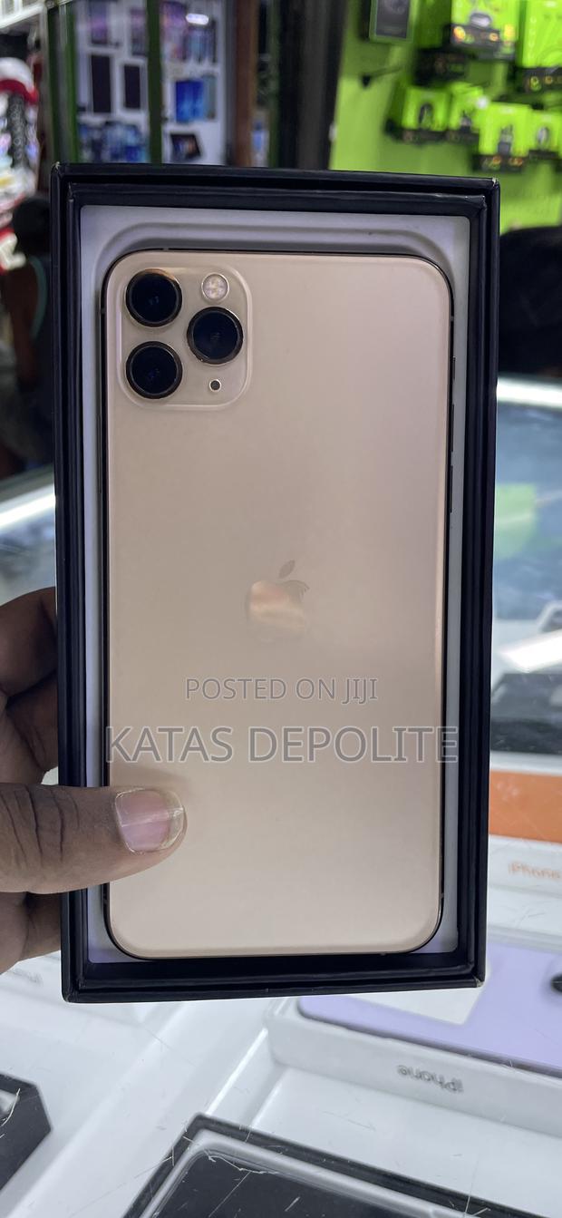 Apple iPhone 11 Pro Max 256 GB Gold - thumbnail 2