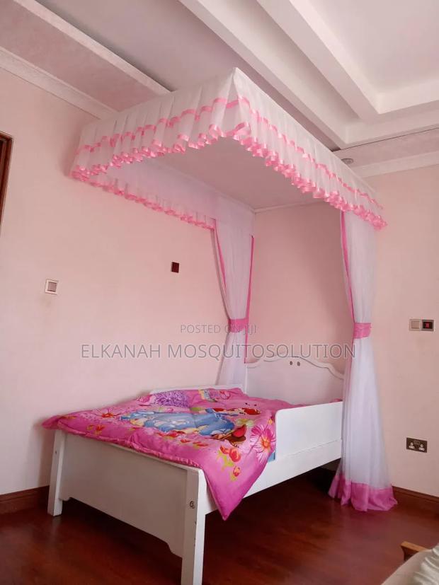 Ceiling Rail Mosquito Net - main view