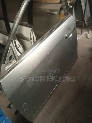Nissan Sylphy N17 Front Door With Sensor