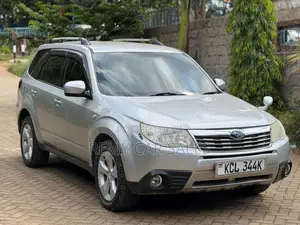 Subaru Forester 2010 Silver