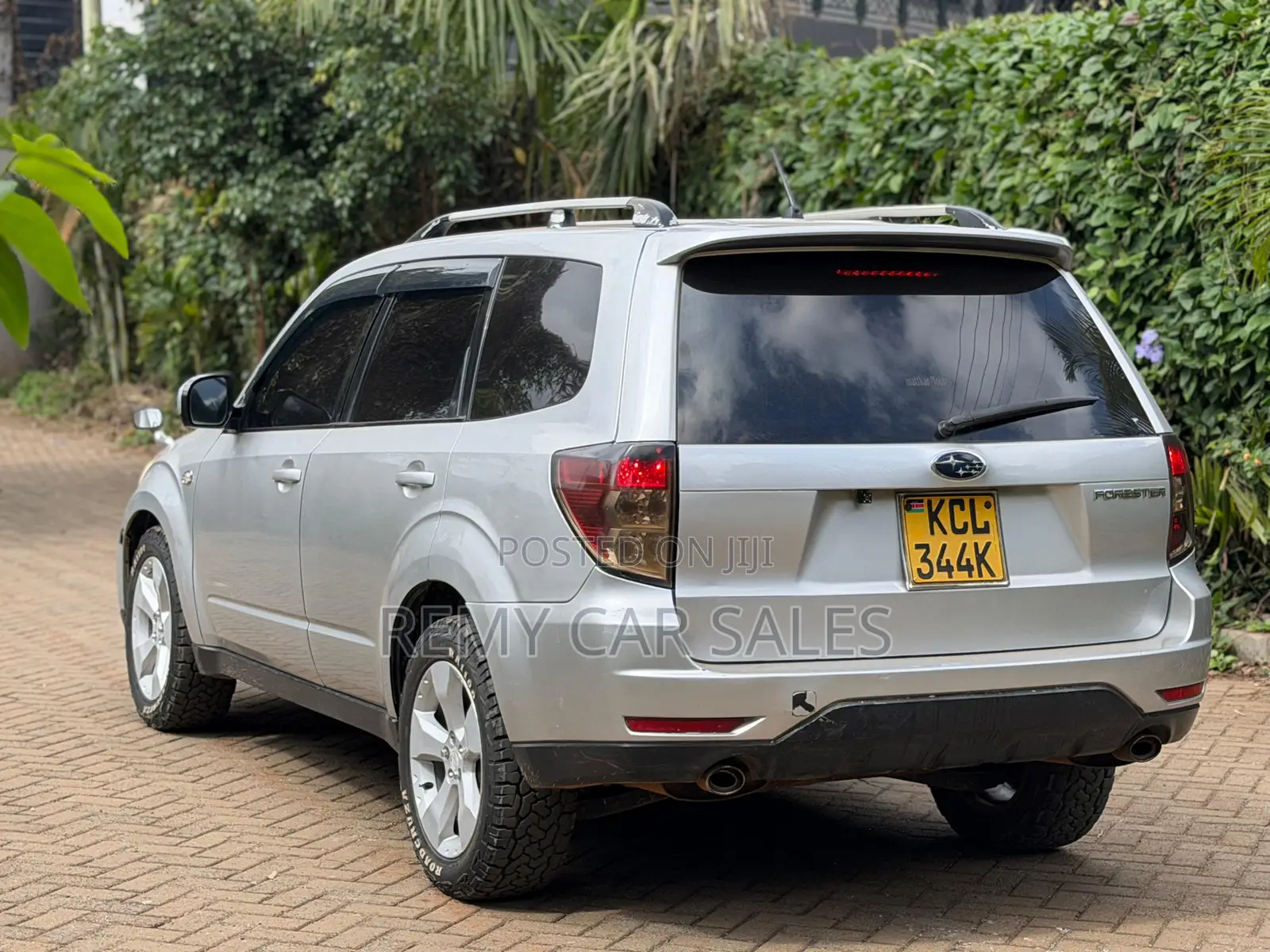 Subaru Forester 2010 Silver