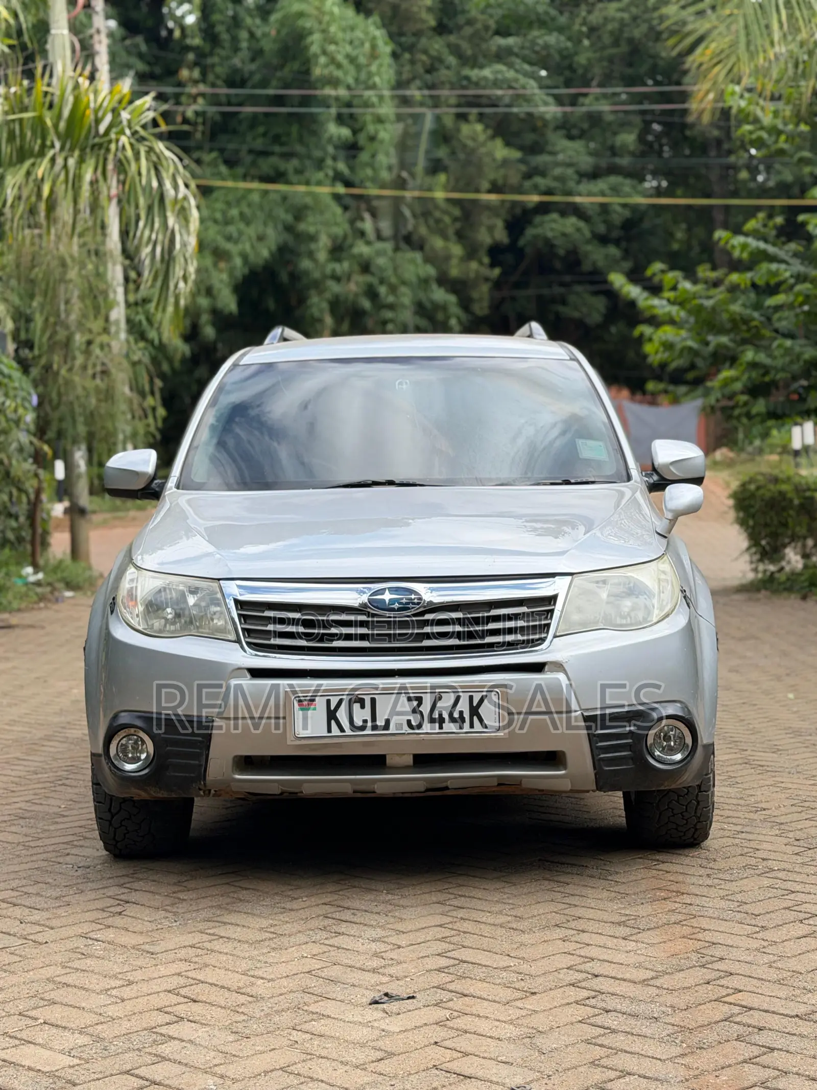 Subaru Forester 2010 Silver