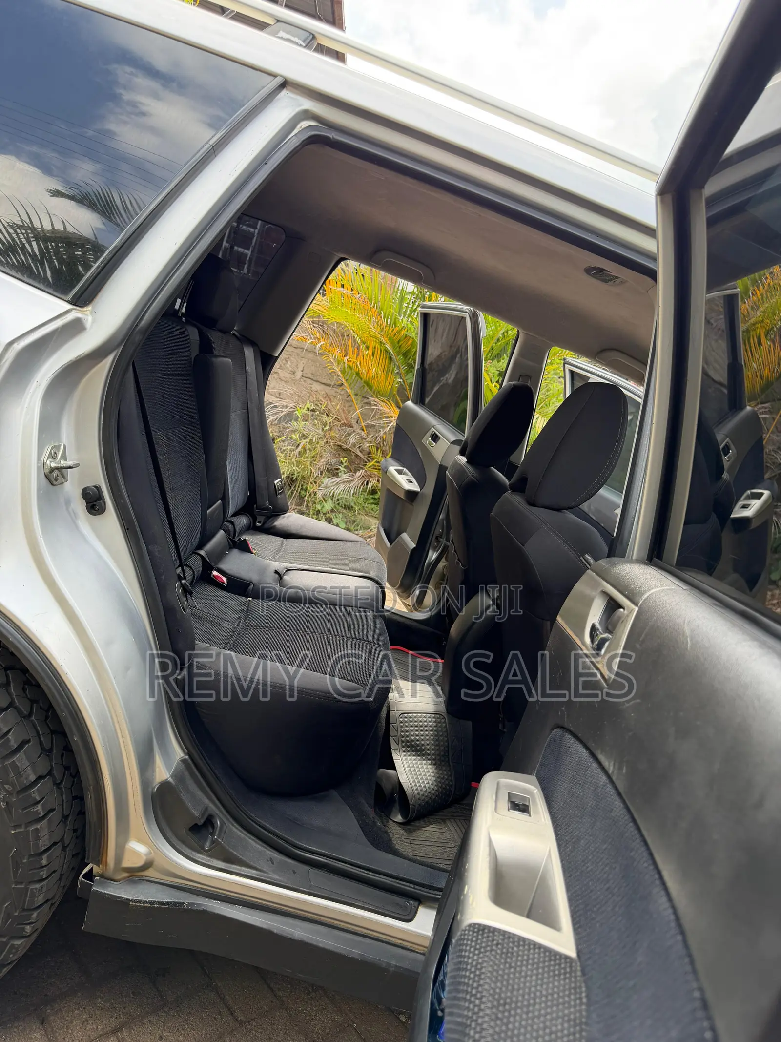 Subaru Forester 2010 Silver