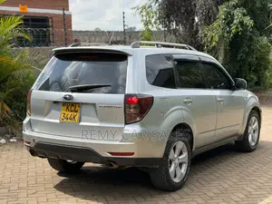 Subaru Forester 2010 Silver