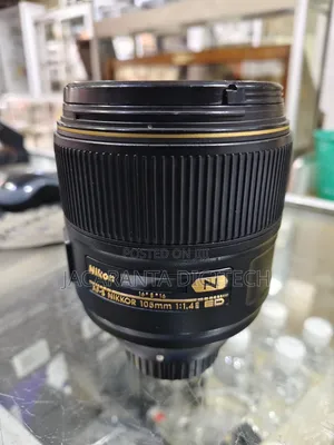 Nikon Af-s Nikkor 105mm F/1.4e Ed Lens