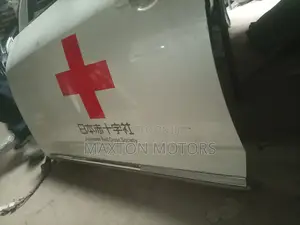 Toyota Vanguard Front Door With Chrome