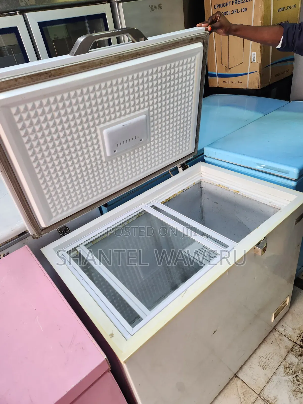 Exuk White Deep Freezer 200litres