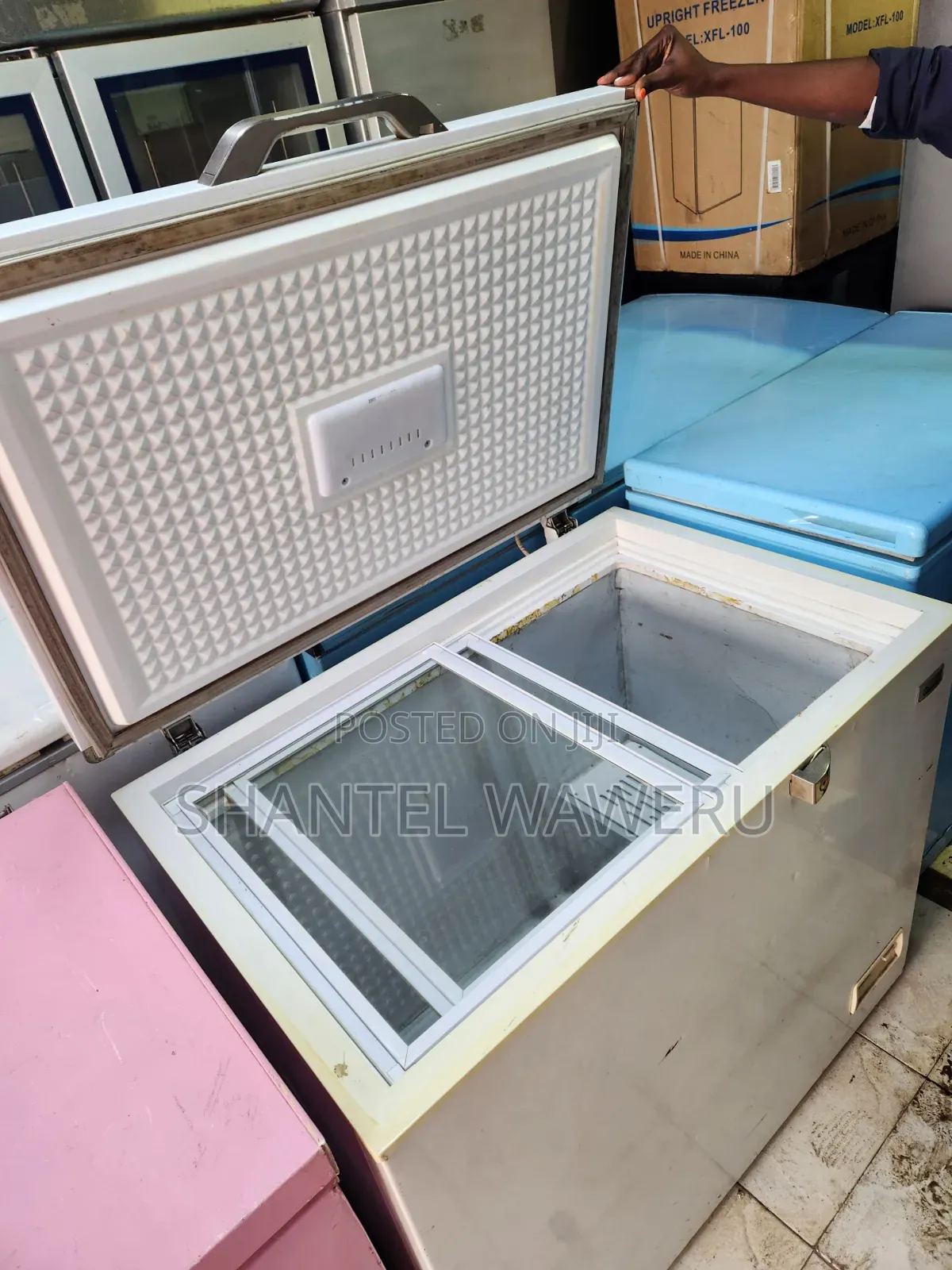 Exuk White Deep Freezer 200litres