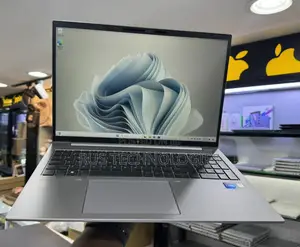 Laptop HP ZBook Firefly 14 G10 16GB Intel Core i7 SSD 512GB
