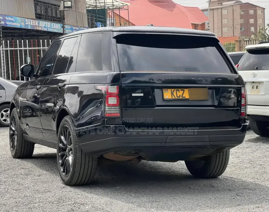 Land Rover Range Rover Vogue 2013 Matt Black