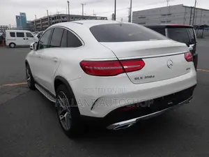 Mercedes-Benz GLE-Class GLE 350d 4MATIC 2019 White