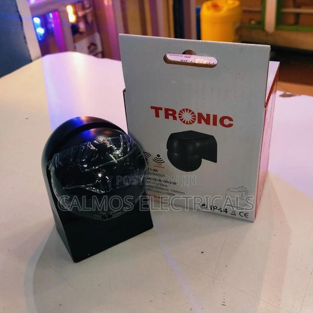 Motion Sensor Light 180° - thumbnail 2