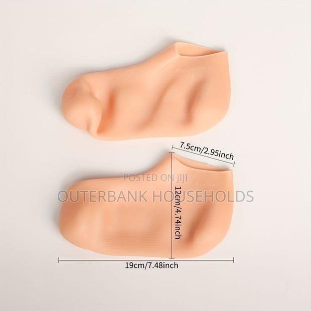 Silicone Moisturizing Socks for Super Soft Foot Skin Anti Aging