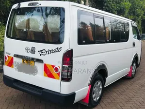 Toyota HiAce 2014 White