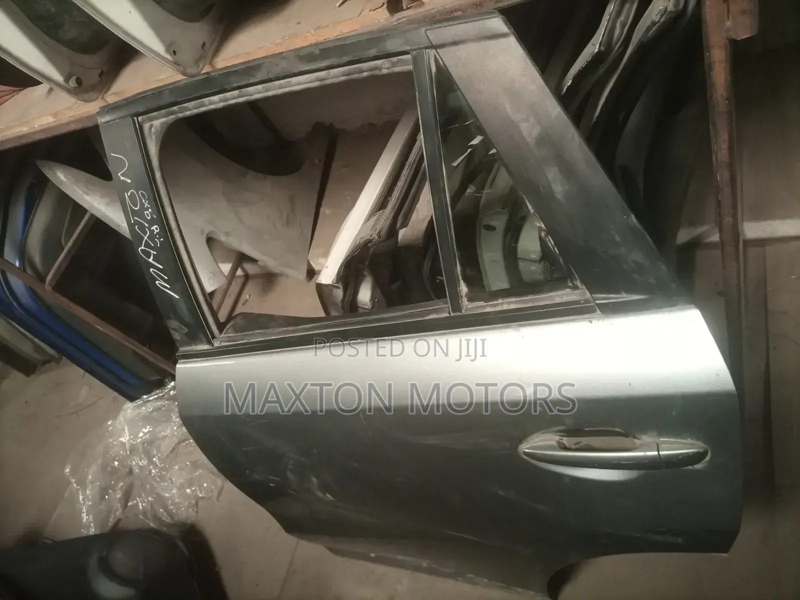 Mazda Cx5 Rear Door With Black Moulding