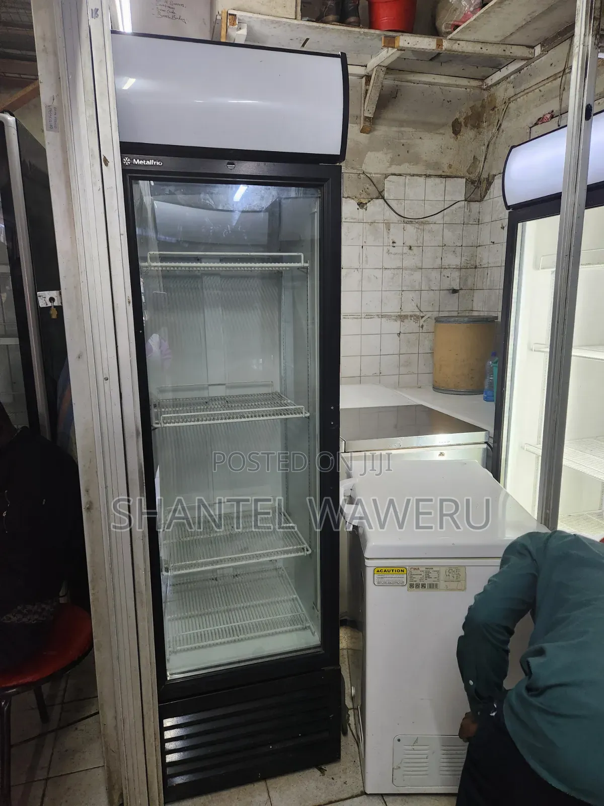 Display Fridge 350litres