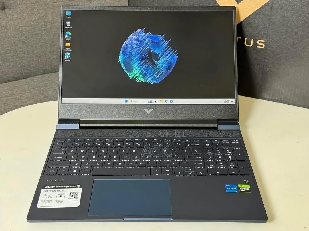 New Laptop HP Victus 15 24GB Intel Core i7 SSD 1T