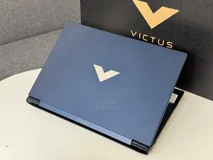 New Laptop HP Victus 15 24GB Intel Core i7 SSD 1T